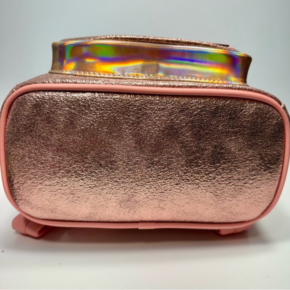 NWT. Loungefly Disney Minnie Mouse backpack. Metallic pink iridescent color - Picture 14 of 16